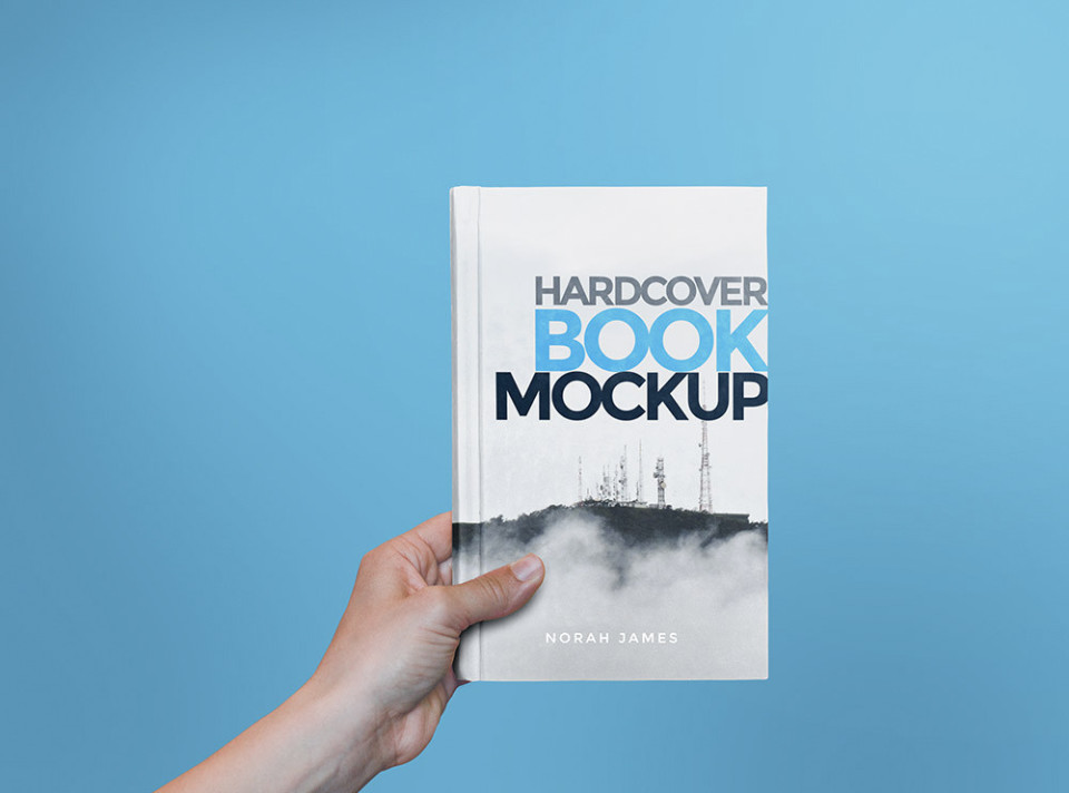 Mockup libro con copertina rigida 9